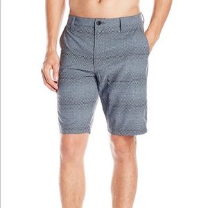 RVCA Benefits hybrid short; Carbon